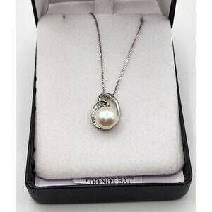 925 Sterling Silver Freshwater Cultured Pearl Teardrop Pendant Necklace 18"
